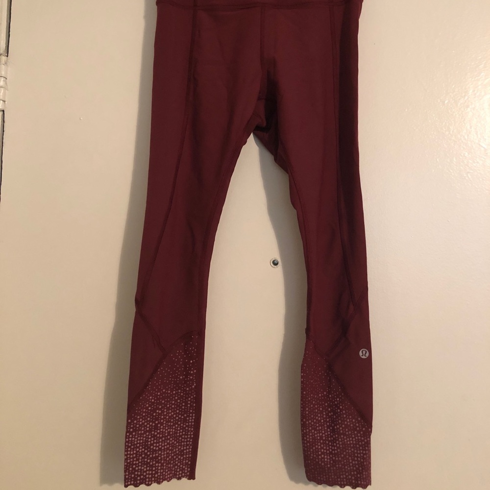 Lulelemon size 6 maroon pink leggings